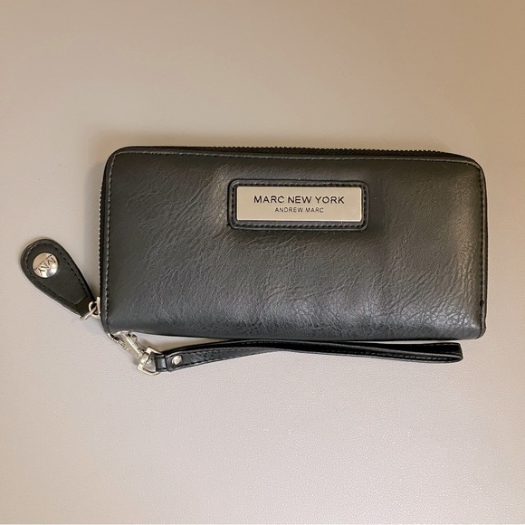Marc New York Handbags - Nordstrom Marc New York Andrew Marc Wallet Wristlet in Black